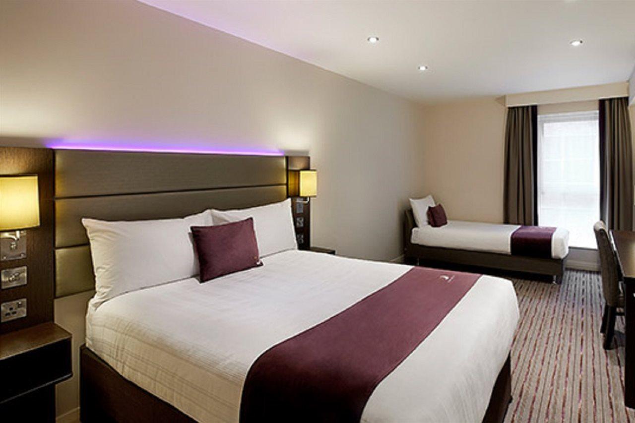 Premier Inn Liverpool Rainhill Ngoại thất bức ảnh