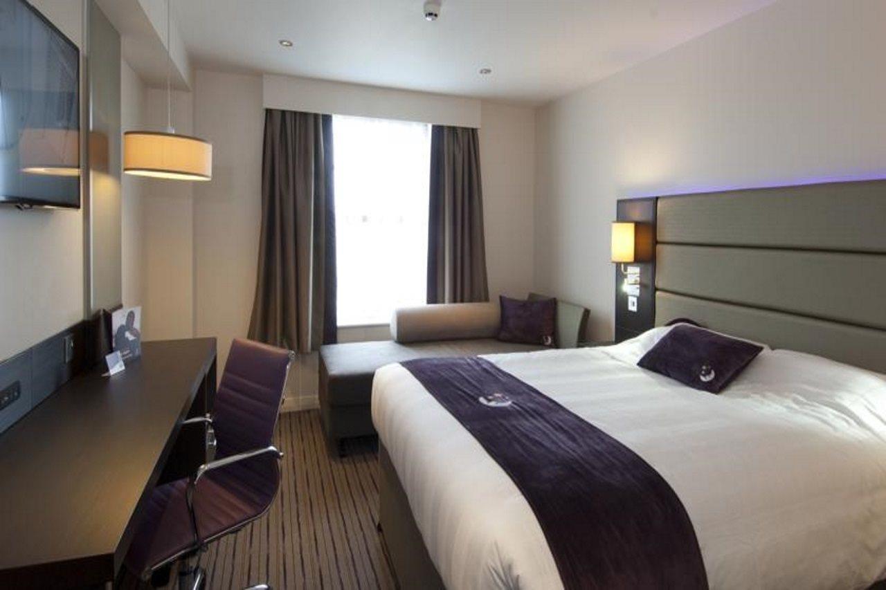 Premier Inn Liverpool Rainhill Ngoại thất bức ảnh