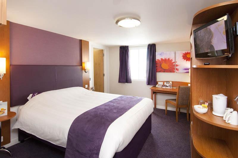 Premier Inn Liverpool Rainhill Ngoại thất bức ảnh